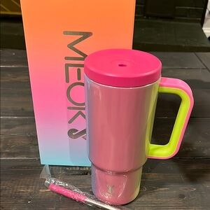 MEOKY Pink and Green Travel Mug 24oz